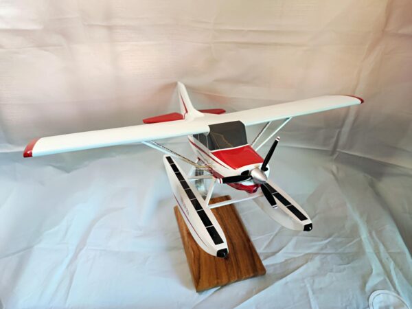 MAULE M-7-235 Floatplane with detailed craftsmanship.